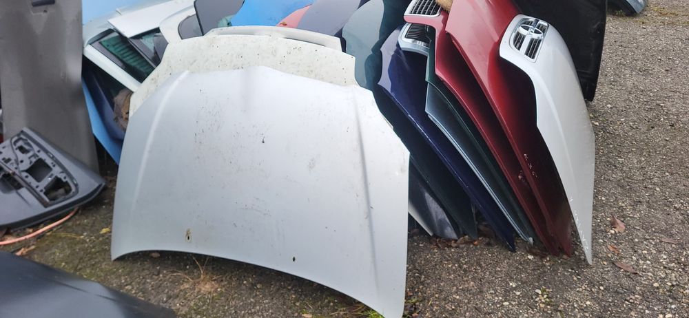Maska Toyota Corolla E 12  Srebrna