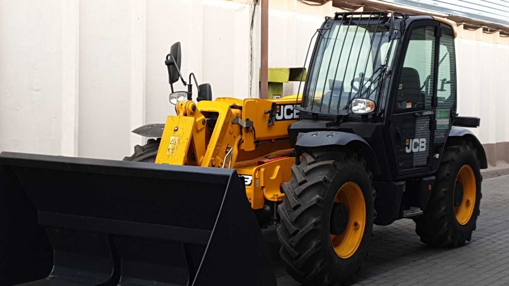 Маниту 735, MANITOU MLT 735-120 LSU, JCB