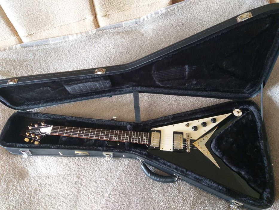 Гитара Flying V BRIAN by BACCHUS