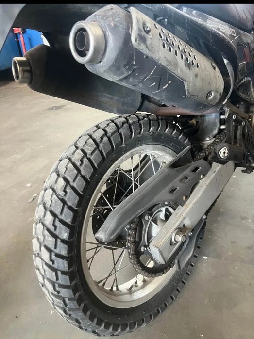 Aprilia 650 de 1995  uma excelente oportunidade.
A mota encontra-se muito bem estimada, sem necessidade de qualquer investimento