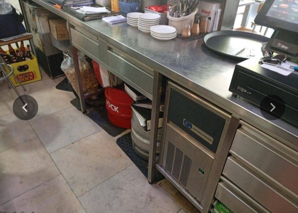 Balcão expositor ( 1 Refrigerado,1 quente e um Natural)