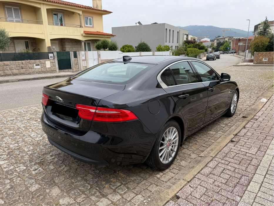 Jaguar XE 2.0 2018 Poucos Km Manual