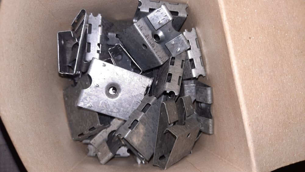 Wyprzedaż garażowa akcesoria majsterkowania