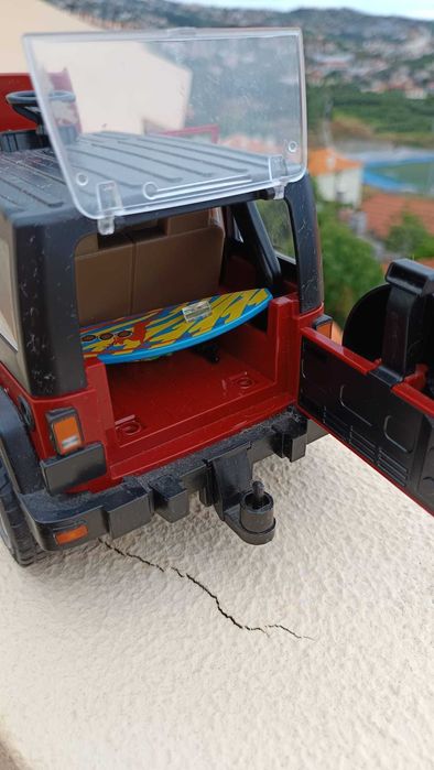 Bruder 2525 Jeep Wrangler Rubicon + box  + cavalo