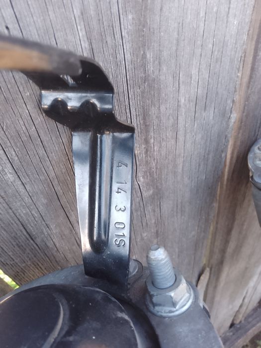 Стійки амортизаторів Фольксваген Туарег