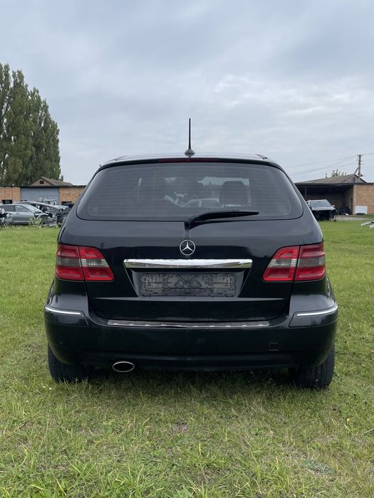 Розборка B-class w245 2.0 om640 cdi крила капот фари Авторозборка