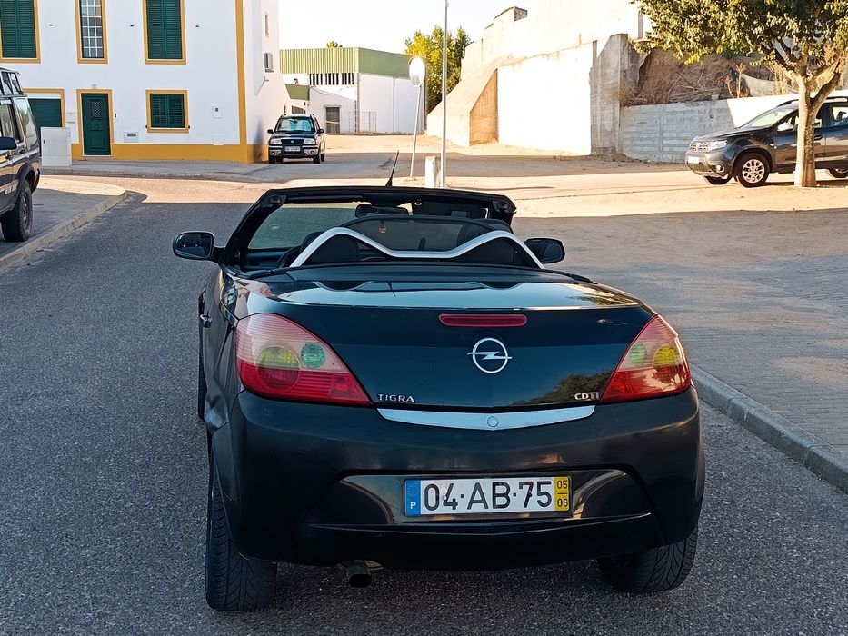 Opel Tigra twintop cabrio de 2005 a diesel 180mil kms