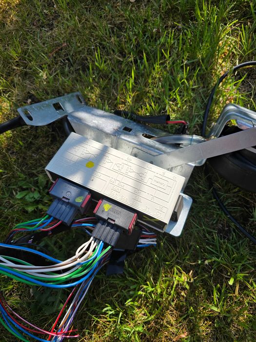 Antena elektryczna Saab 9000 LIft 2.0T 185 KM Rok 1991-1998 Nr OE.4108932