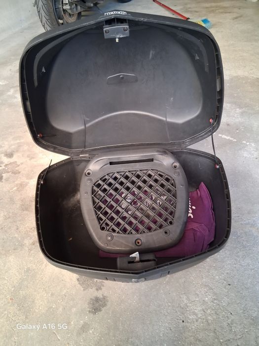 Vendo Top case 48Lt Em bom estado