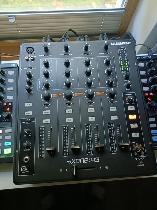Mikser Allen & Heath Xone:43