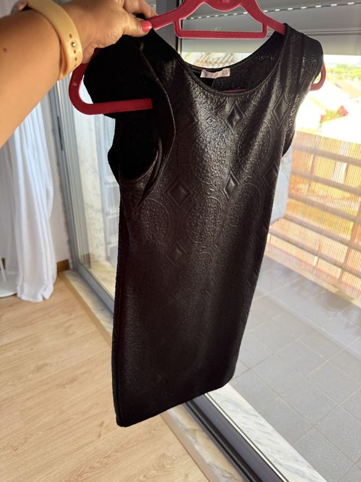 Vestido justo preto