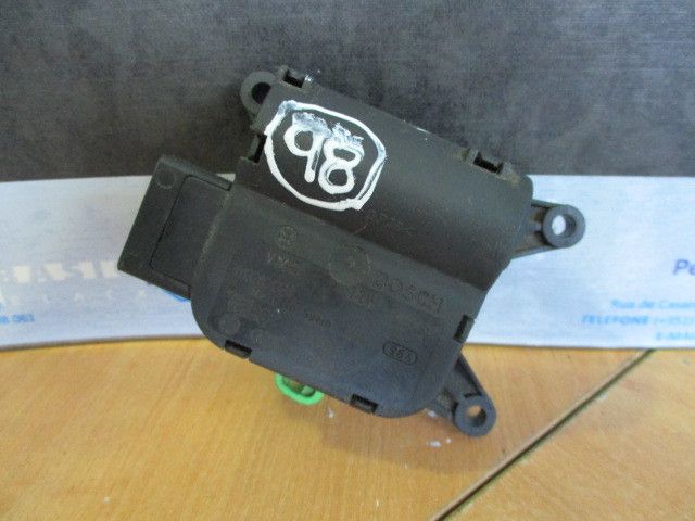Motor da comporta da sofagem SEAT Leon (1M1)