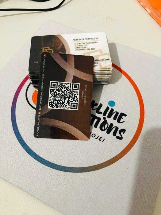 Cartões de Visita Laminados Premium | Design Personalizado + Envio