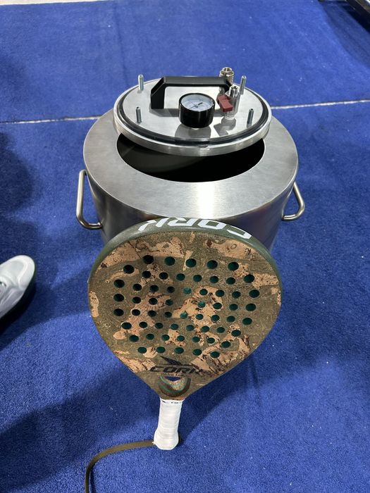 Pressurizador de bolas de padel