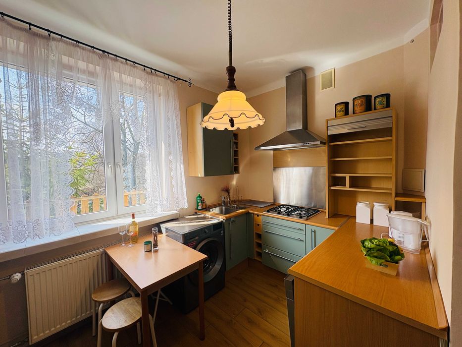 Przytulne i jasne mieszkanie w centrum Nowa Cena !!!
