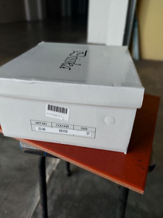 Botas Sra. Bege N: 37