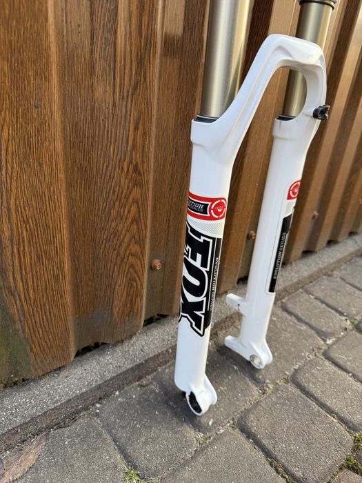 Fox 32 Float 100mm 27.5 15x100 (Шток 19.3см)