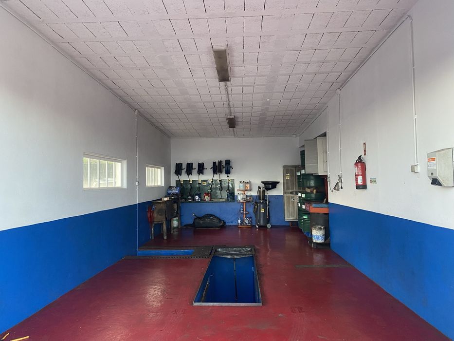 Oficina Automóvel/Armazém
