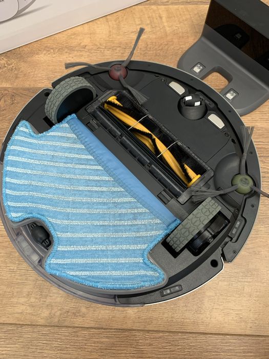 Робот пылесос Deebot Ozmo 900