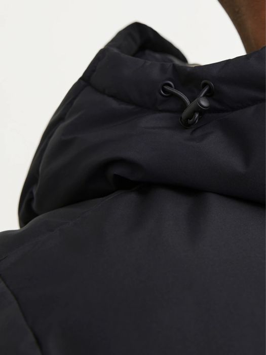 Нова зимова куртка пуховик Jack&Jones (розмір М)