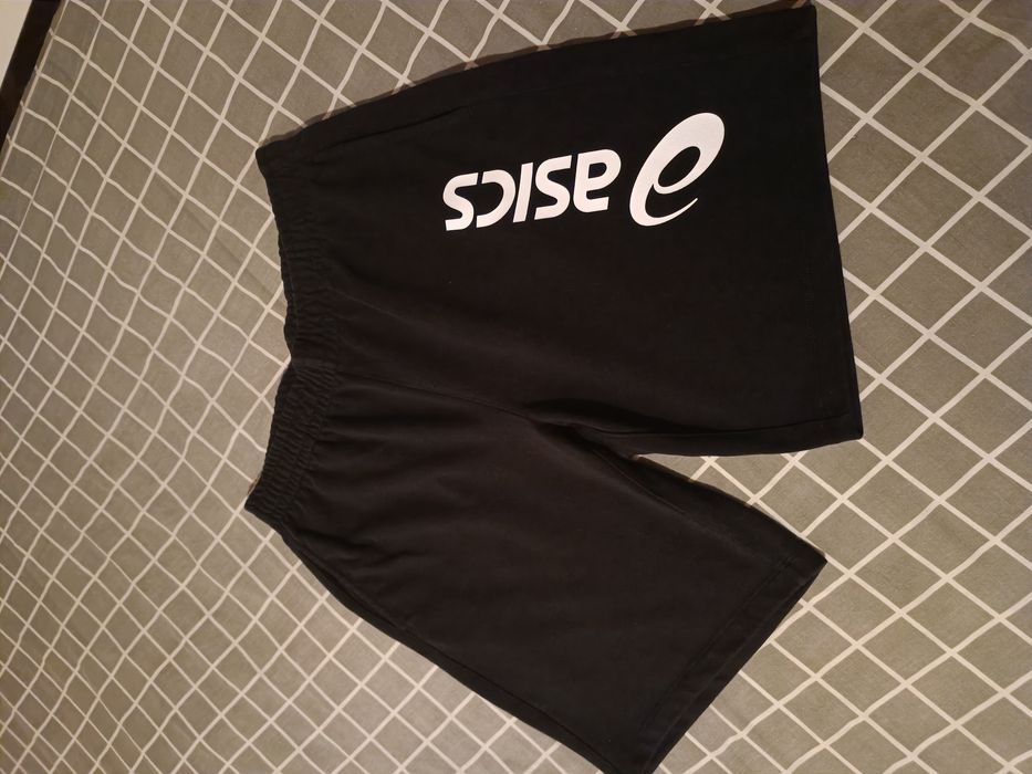 Шорты ASICS размер XL(L) чёрные