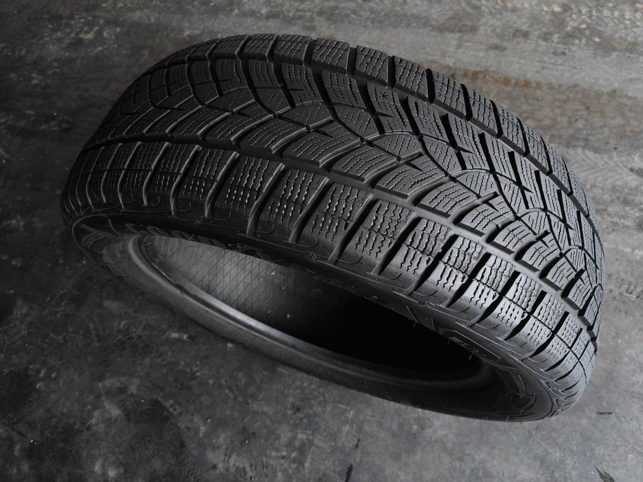 R19 225 55 99V Goodyear Ultragrip Performance Gen-1 шина зимова 1шт