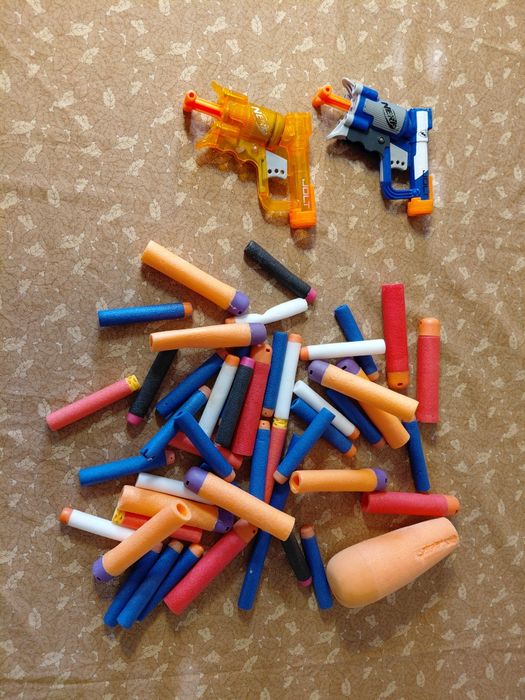 Colecção de pistolas Nerf