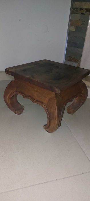 Mesinha de centro com bancos