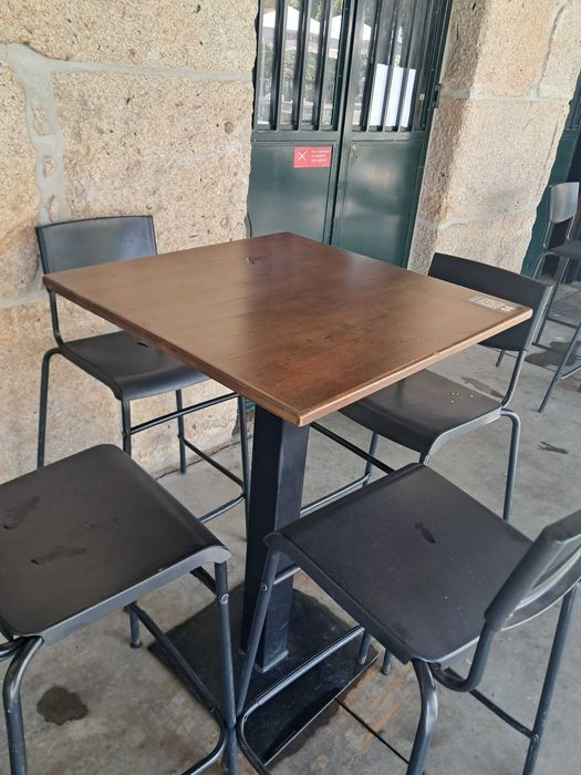 Conjunto Mesa Alta de Bar/Bistrô + 4 Cadeiras (7 conjuntos disponíveis)