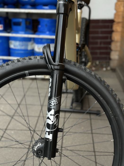 Fox 38 Performance Elite Grip 2 2025 jak nowy okazja