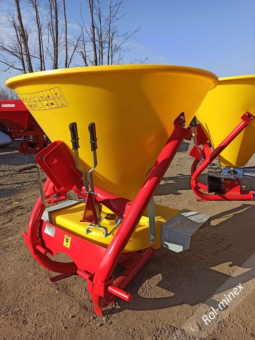 Siewnik ogrodowy sadowniczy  nawozow lejek kosz Transport