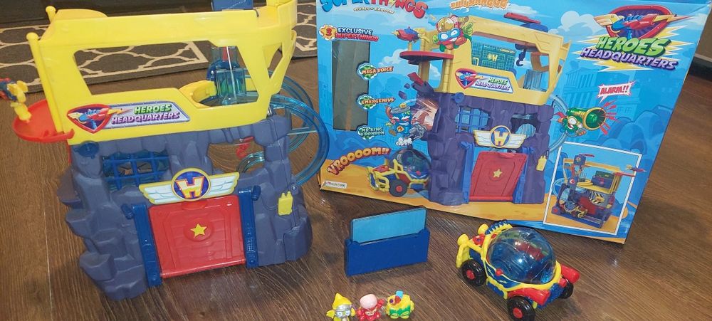 Super things heroses headquarters