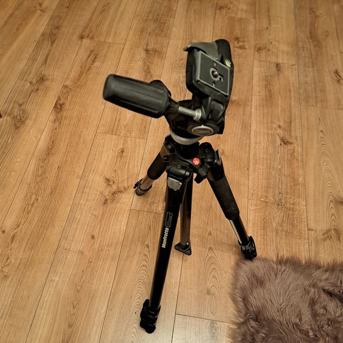 Statyw manfrotto 055XB
