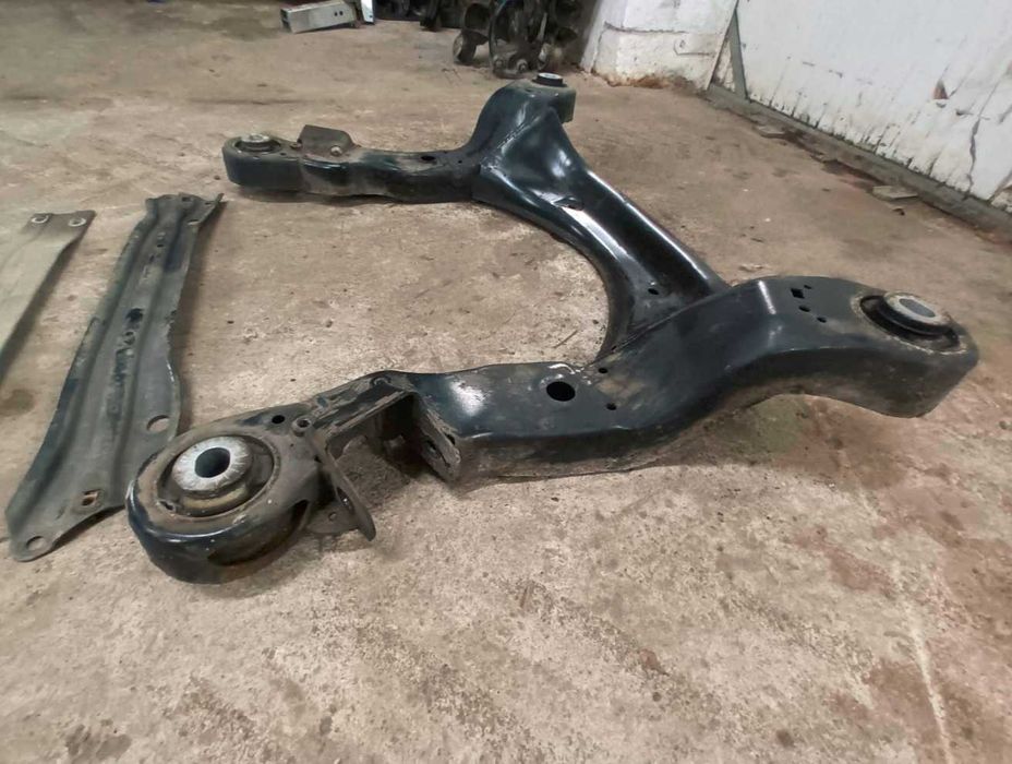 AUDI A6 C6 belka sanki wózek trawers zawieszenia podwozia przód