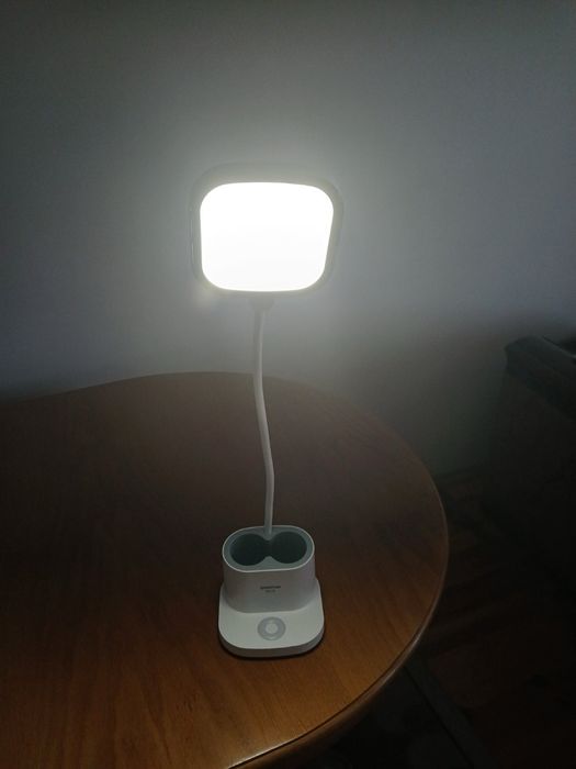 Настільна лампа Quantum