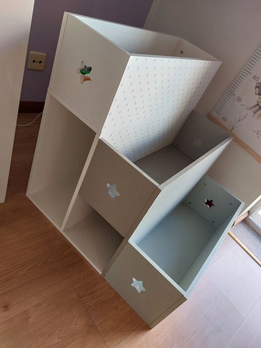 Estante criança - cinza e branco