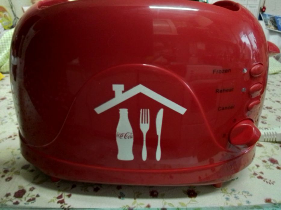 Абсолютно новый тостер Coca Cola. Кока Кола тостер новый