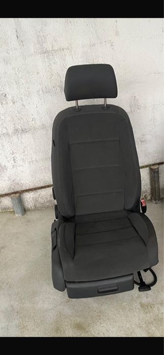 Banco Frente Direito Golf V