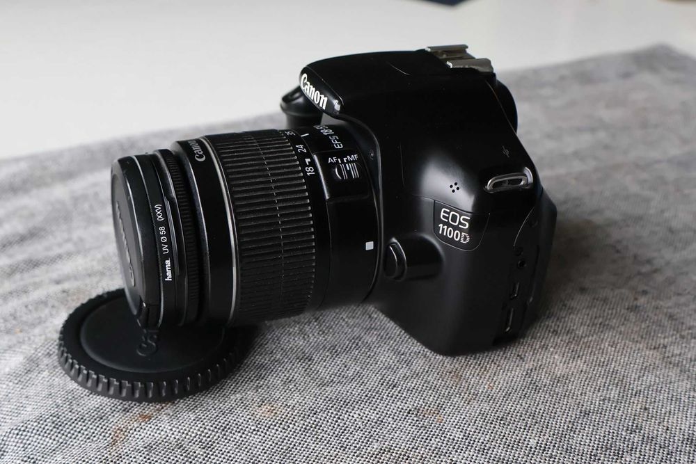 Canon Eos 1100D DSLR