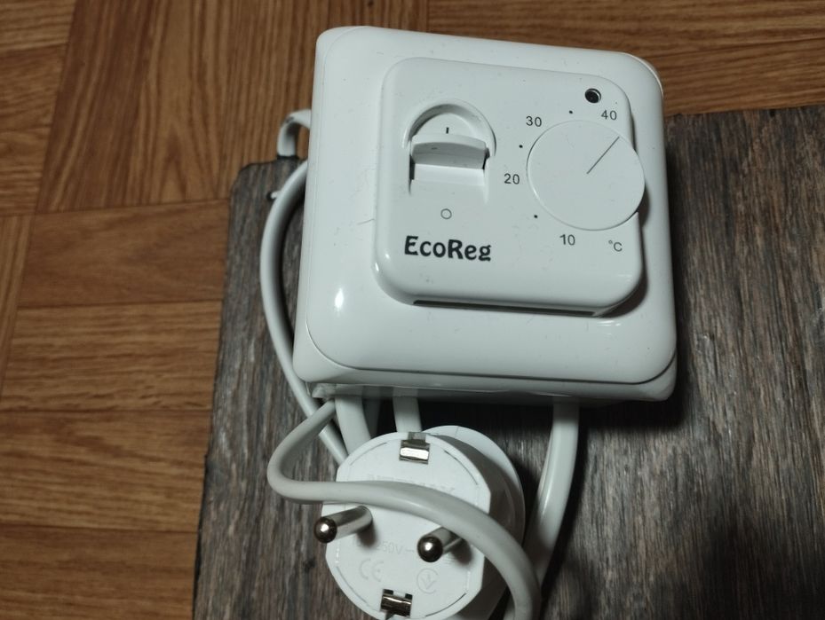 Коврик для маникурного стола для подогрева инструментов и рук