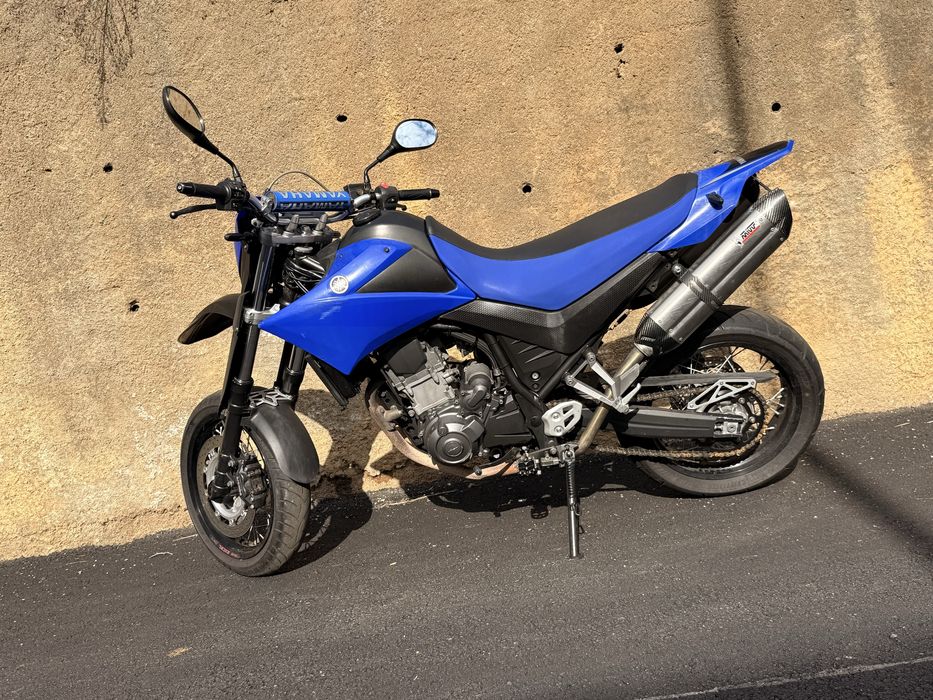 XT660X Supermotard com escapes MIVV SUONO