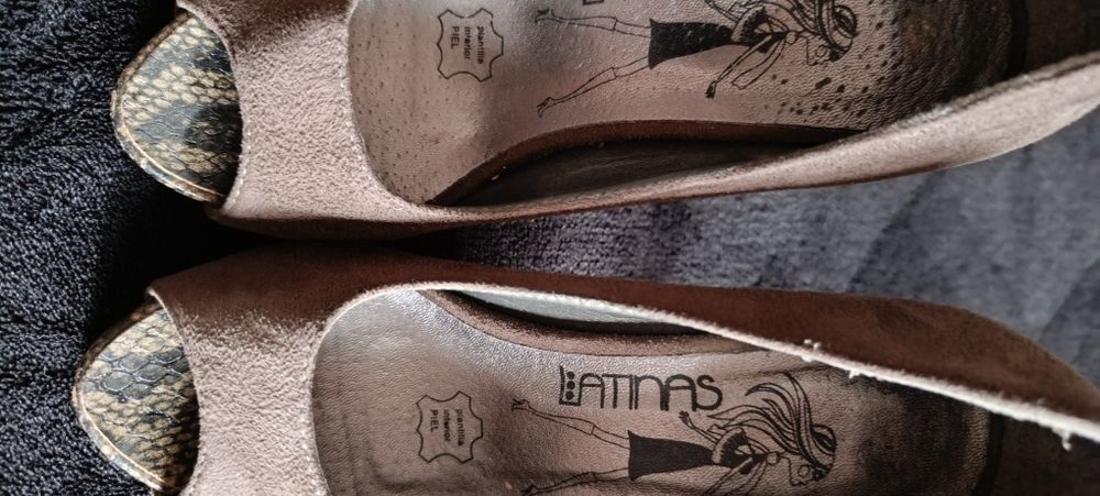 Sapatos de salto n. 35