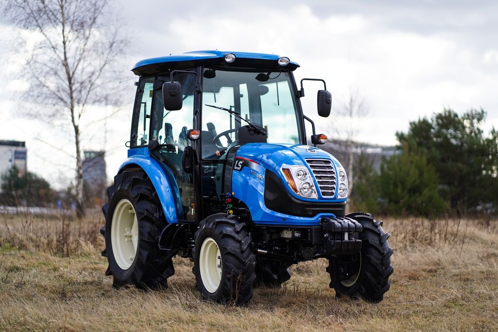 Importer poleca traktor LS Tractor MT3.60 MEC 4x4 - 57 KM z kabiną - ciągnik z gwarancją 5 lat