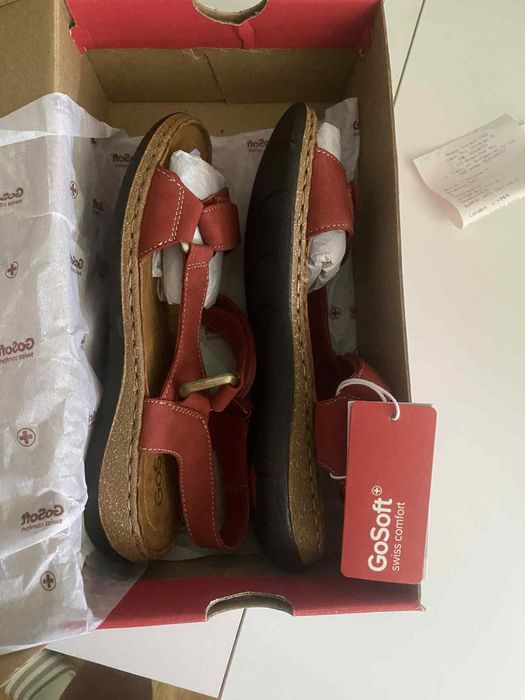 Шкіряні босоніжки 37 р. – ортопедична устілка, дуже зручні