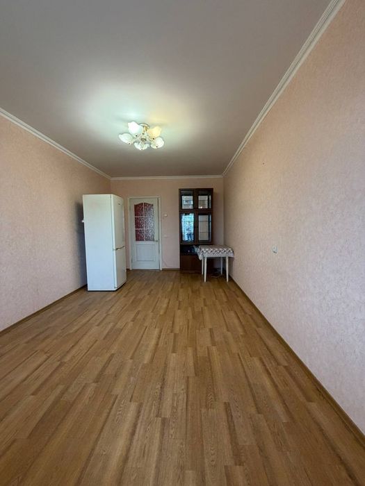 2-й поверх!  Продажа 3-х кімнатної квартири. ( Нива)