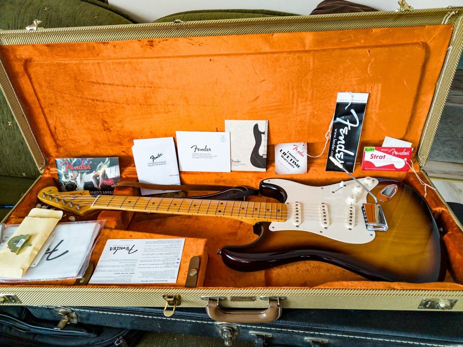 Fender USA AVRI 57 stratocaster 2012