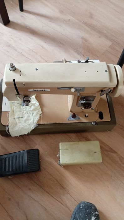 Maszyna do szycia Łucznik