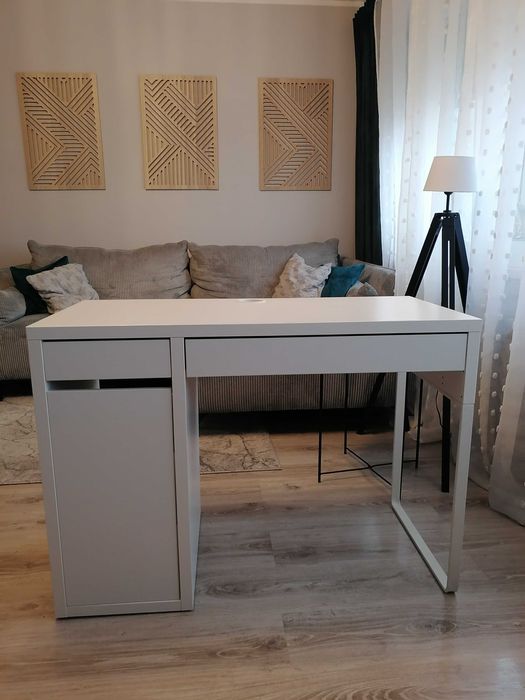 Biurko białe Ikea Micke 105x50
