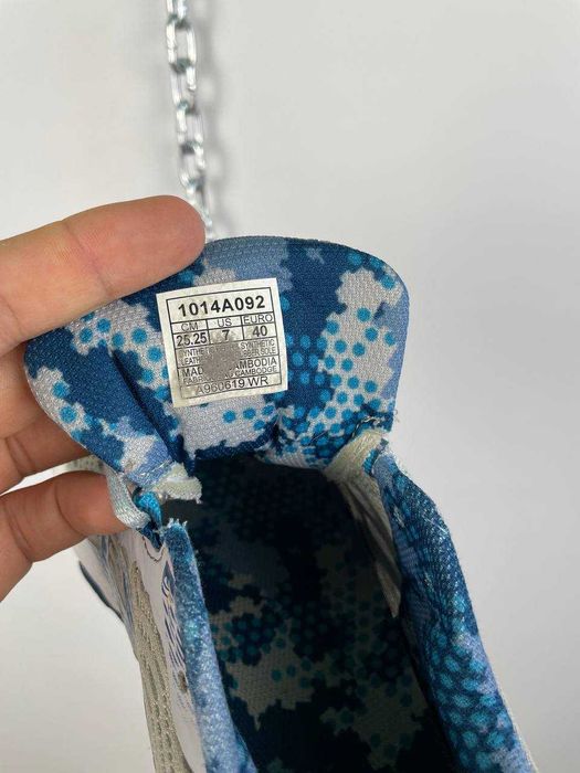 Жіночі спортивні кросівки asics gt-1000 8