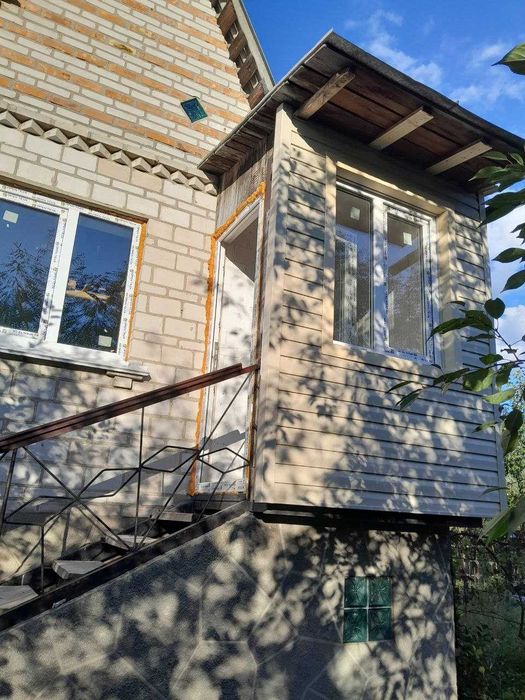Ялинка. Велика дача зі сховищем 3 поверхи, кутова ділянка 8,16 cот. ГАЗ. Заходь та живи. Документи на дом, землю. Без торгу.